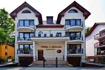 Фотографии Отели типа «постель и завтрак» Villa Astoria г. Свиноуйсьце (Польша) №1 Фото Отели типа «постель и завтрак» Villa Astoria г. Свиноуйсьце 1