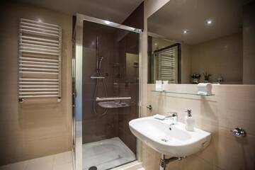 Фото номера Deluxe Apartment with Balcony (3 Adults) - ul. Orzeszkowej 4 Апартаменты Apartamenty Feniks &amp; Pegaz г. Свиноуйсьце 28