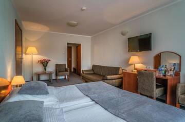 Фото номера Трехместный номер Отель Hotel ***NAT Świnoujście г. Свиноуйсьце 5