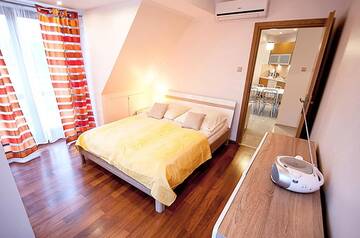 Фото номера Апартаменты с 2 спальнями и парковкой Апартаменты Apartamenty na Wyspie - Róża Wiatrów г. Свиноуйсьце 4