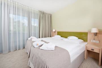 Фото номера Двухместный номер с 1 кроватью Отель Hotel Interferie Medical SPA г. Свиноуйсьце 5