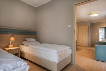 Фото номера Улучшенные апартаменты Отель Hotel Cesarskie Ogrody г. Свиноуйсьце 4