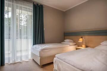 Фото номера Улучшенные апартаменты Отель Hotel Cesarskie Ogrody г. Свиноуйсьце 5