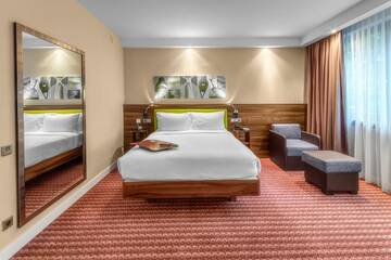 Фото номера Номер с кроватью размера «queen-size» Отель Hampton by Hilton Świnoujscie г. Свиноуйсьце 4