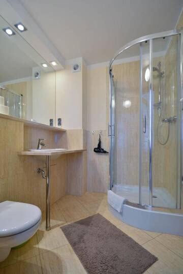 Фото номера Апартаменты с 1 спальней Апартаменты Apartamenty na Wyspie - Villa Mistral г. Свиноуйсьце 11