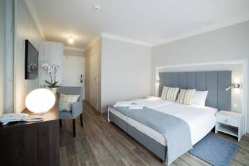 Фото номера Двухместный номер с 1 кроватью и собственной ванной комнатой Отель Hotel Trzy Wyspy г. Свиноуйсьце 12