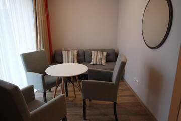 Фото номера Полулюкс Отель Hotel Trzy Wyspy г. Свиноуйсьце 5