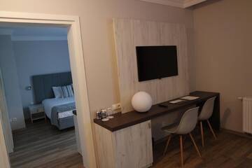 Фото номера Полулюкс Отель Hotel Trzy Wyspy г. Свиноуйсьце 6