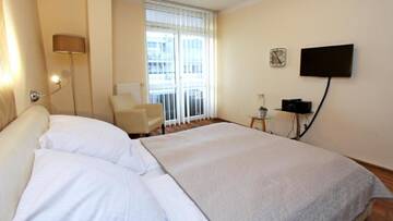 Фото номера Апартаменты с 1 спальней Апартаменты Baltic Home Villa Mistral г. Свиноуйсьце 7