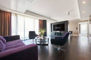 Фото номера Президентский люкс Отель Radisson Blu Resort Swinoujscie г. Свиноуйсьце 4