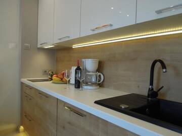 Фото номера Апартаменты с балконом Апартаменты 4UApart-Apartment studio Mohito г. Свиноуйсьце 41