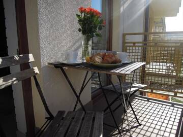 Фото номера Апартаменты с балконом Апартаменты 4UApart-Apartment studio Mohito г. Свиноуйсьце 26