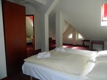Фото номера Двухместный номер с 1 кроватью - Мансарда Курортные отели Hotel Atol г. Свиноуйсьце 3