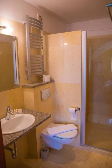 Фото номера Двухместный номер с 1 кроватью Курортные отели Hotel Atol г. Свиноуйсьце 3