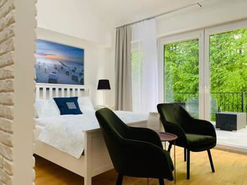Фото номера Семейный люкс с балконом Отели типа «постель и завтрак» Villa Astoria г. Свиноуйсьце 2