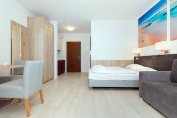 Фото номера Апартаменты с балконом Апартаменты Apartamenty Aquamarina by Renters г. Свиноуйсьце 3