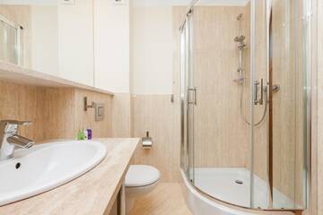 Фото номера Улучшенные апартаменты Апартаменты Apartamenty Villa Mistral by Renters г. Свиноуйсьце 8