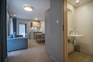 Фото номера Улучшенные апартаменты Апарт-отели Apartamenty Resort ,,Cesarskie Ogrody' г. Свиноуйсьце 3
