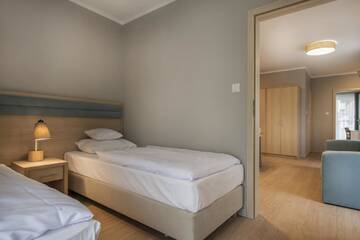 Фото номера Улучшенные апартаменты Апарт-отели Apartamenty Resort ,,Cesarskie Ogrody' г. Свиноуйсьце 4