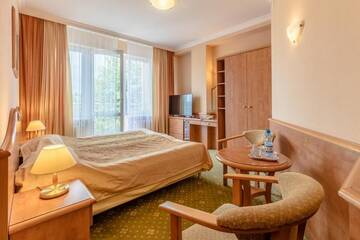 Фото номера Двухместный номер с 1 кроватью или 2 отдельными кроватями Отель Hotel Polaris г. Свиноуйсьце 12
