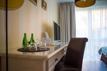Фото номера Двухместный номер с 2 отдельными кроватями Отель Hotel Ottaviano г. Свиноуйсьце 7
